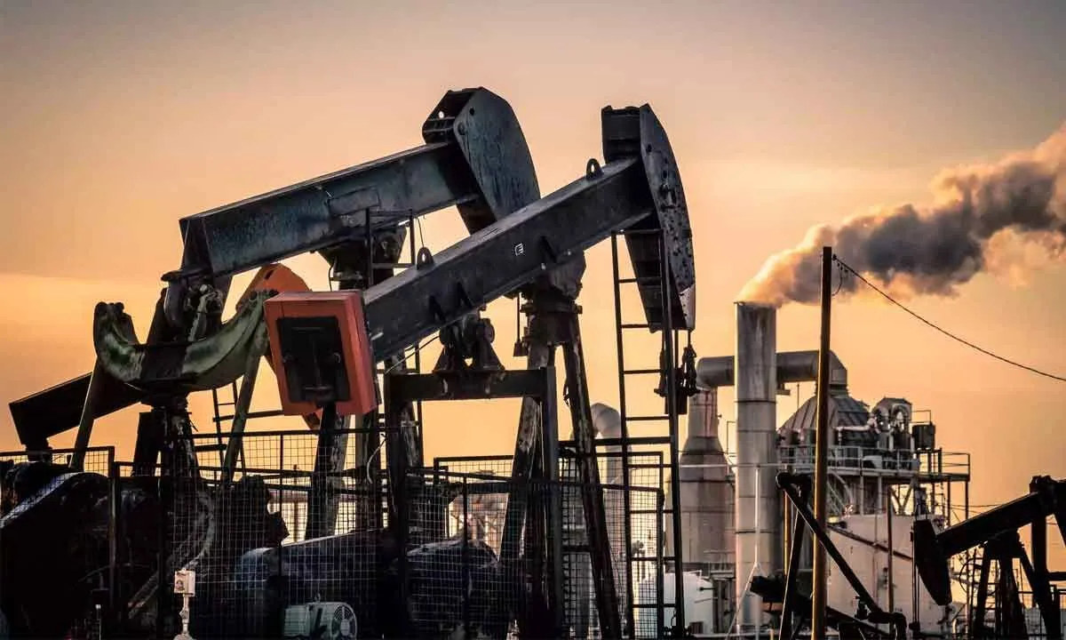 Harga Minyak Naik 1,6% di Sesi AS